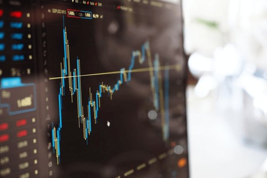 全球AI龙头股共振下跌 机构称后续关注三个信号